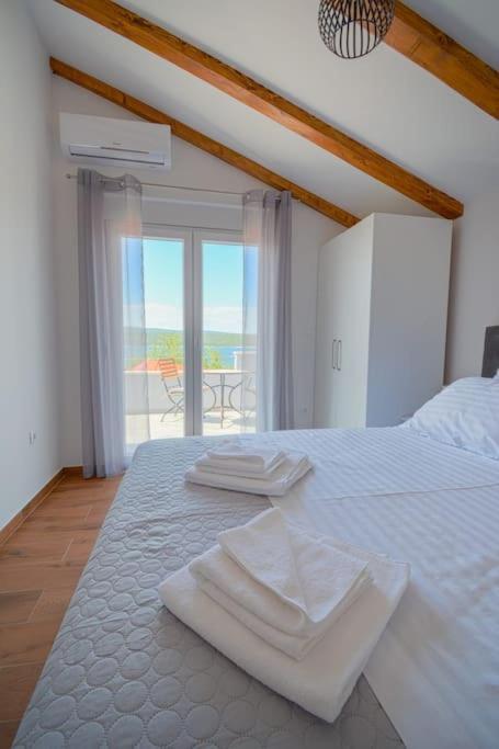 Villa With Amazing View And A Private Pool, Susnjar 1 Krusevo  ภายนอก รูปภาพ